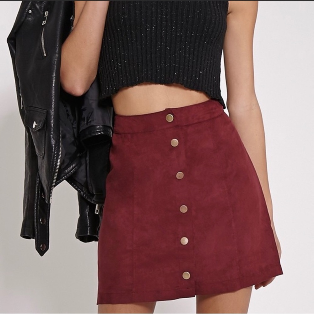 NEW Hollister Suede Gold Button Skirt Juniors size 7